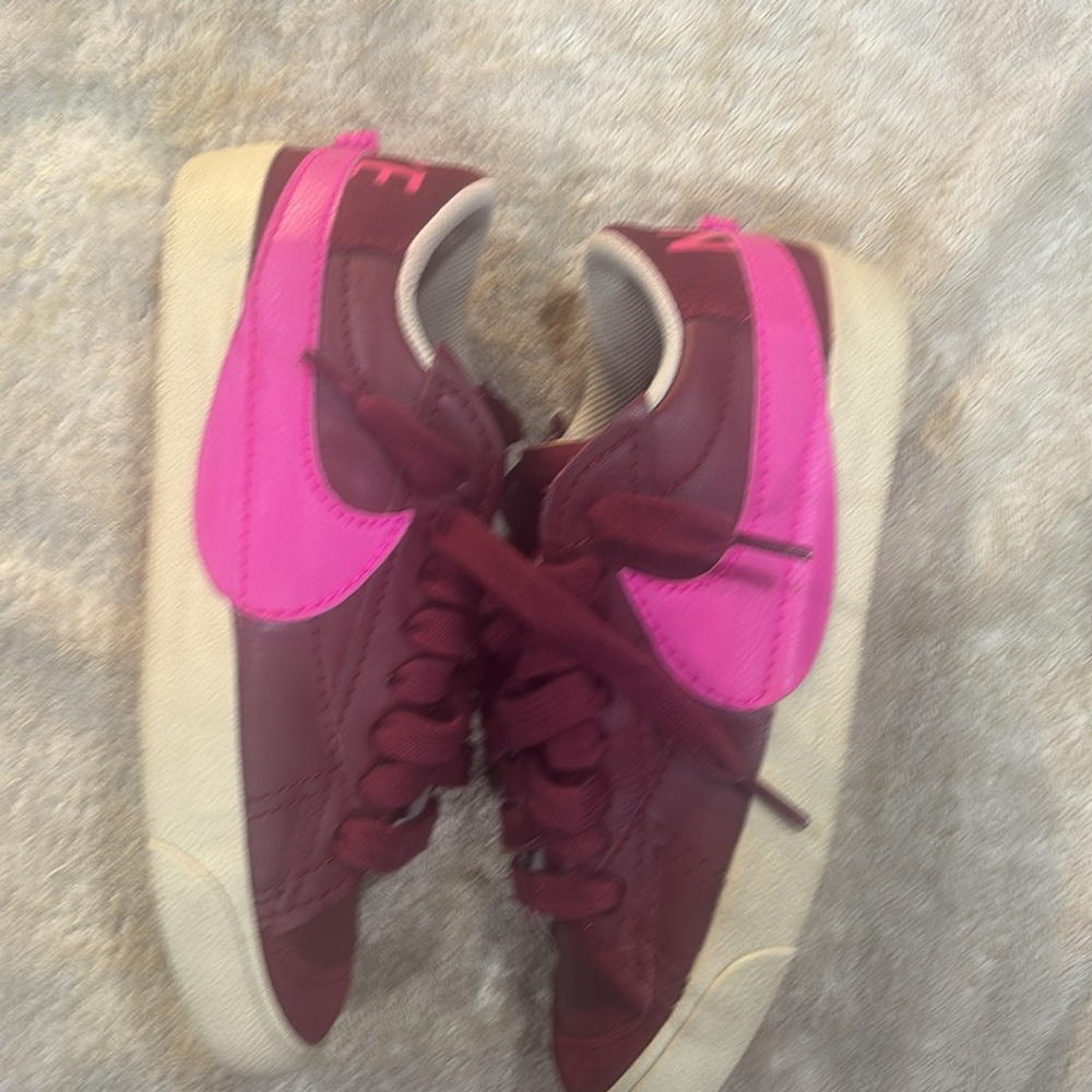 Nike Blazer Maroon and Pink Casual - Picture 3 of 3